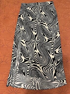 Urban Outfitters Black and White Wave Print Skirt